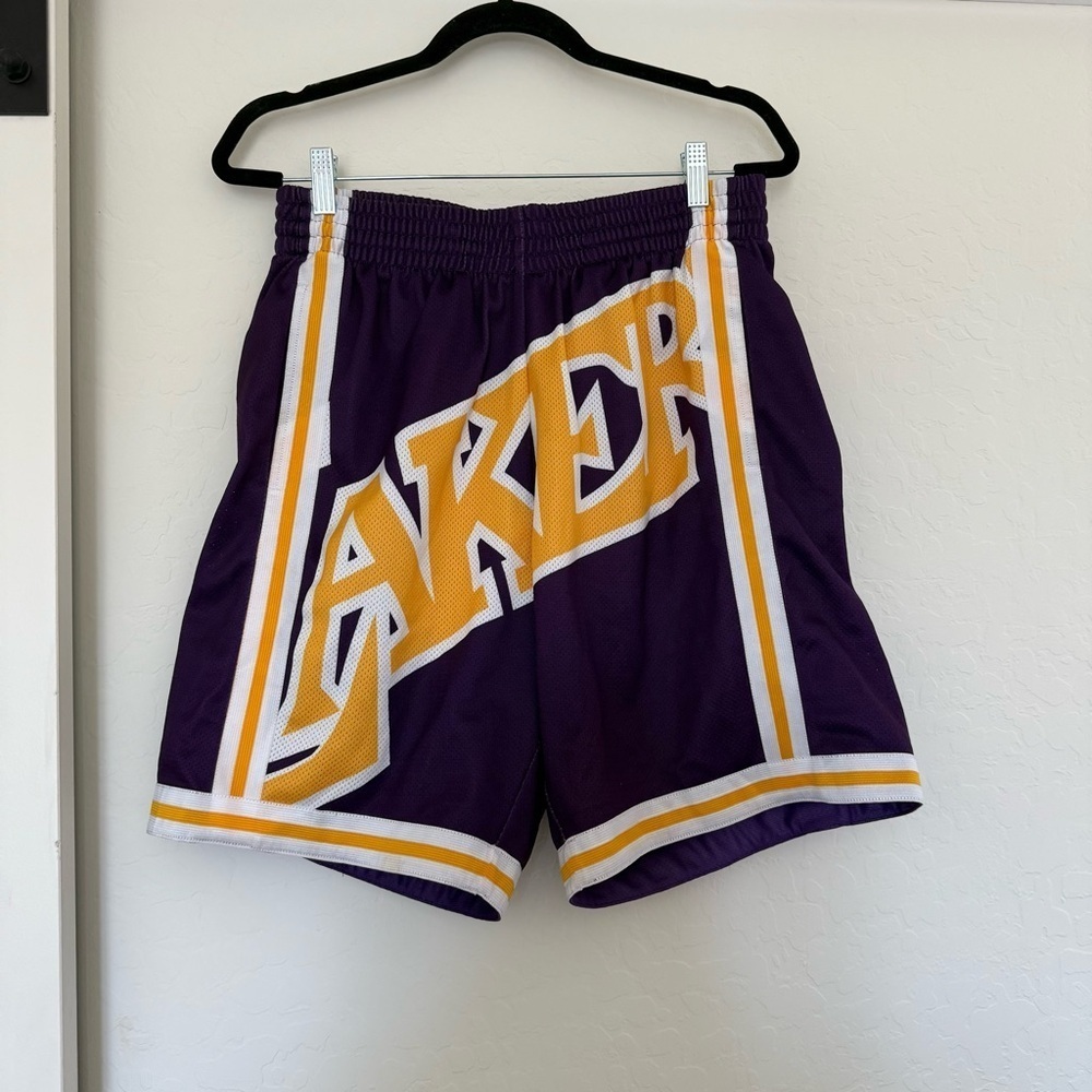 Mitchell & Ness Hardwood Classics NBA Lakers Big Face Basketball Shorts Sports M